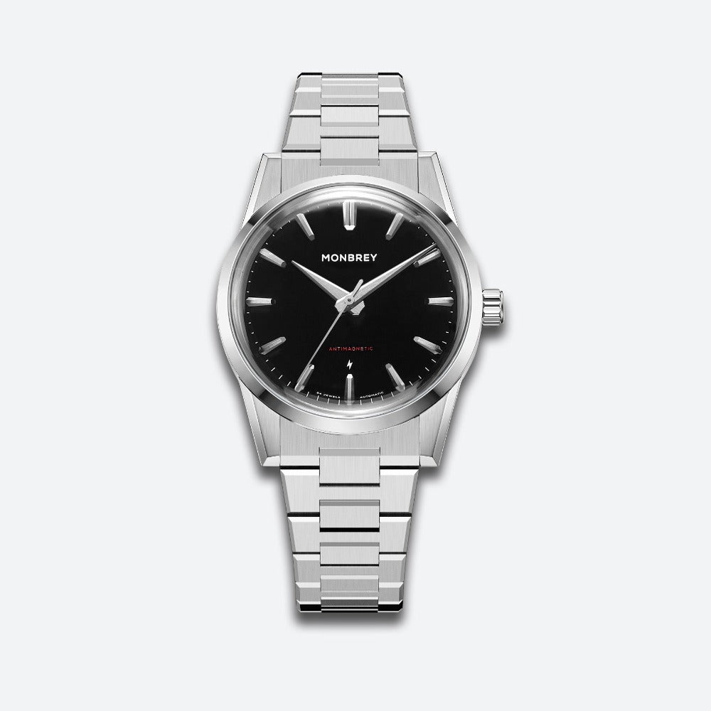 MB1 L02 Black bracelet front