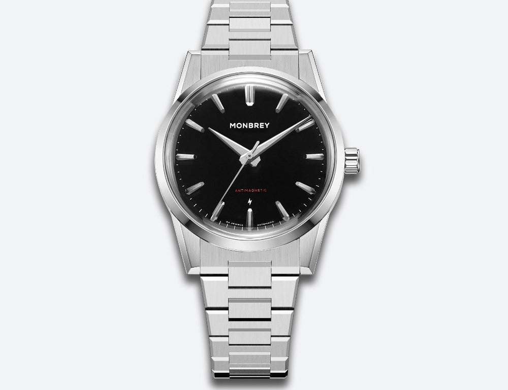 MB1 L02 Black bracelet front