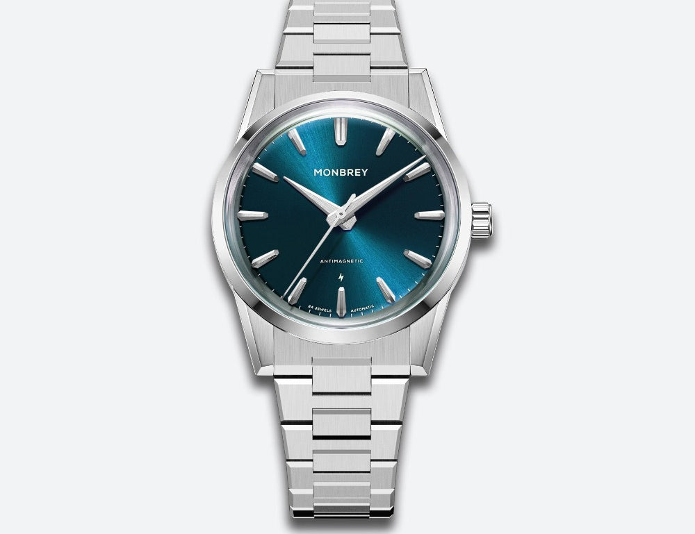 MB1 L10 Blue bracelet front