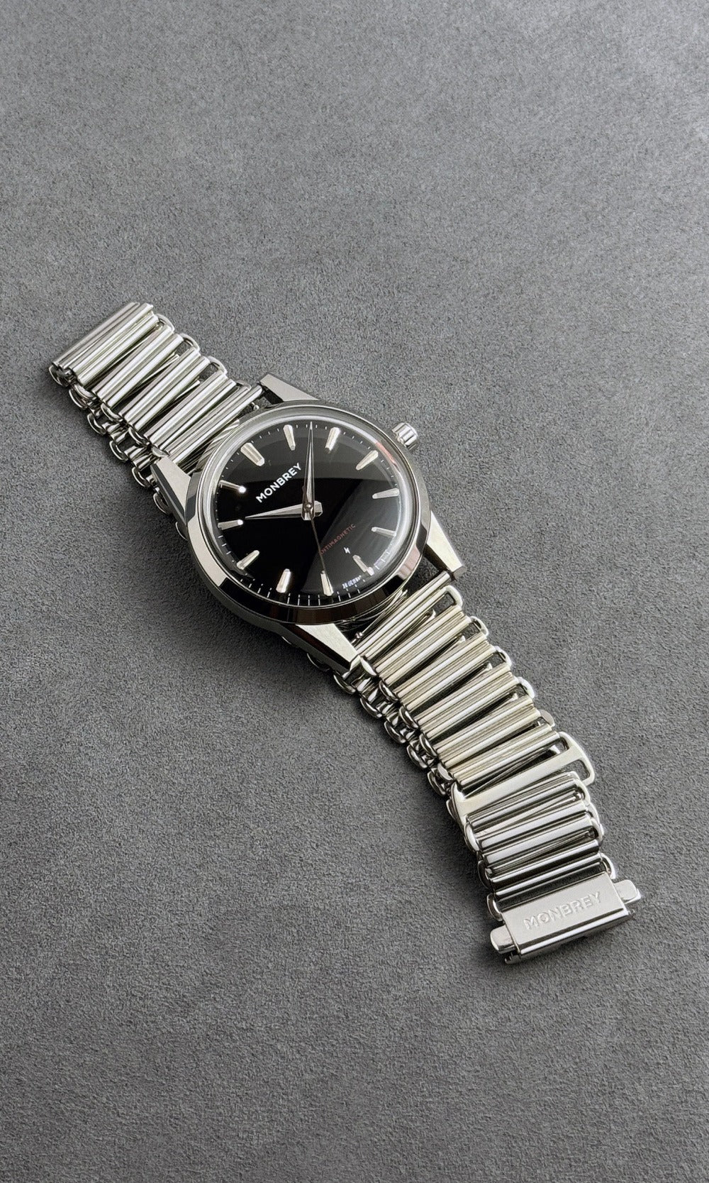 MB1 L02 Black with M2 Bonklip bracelet