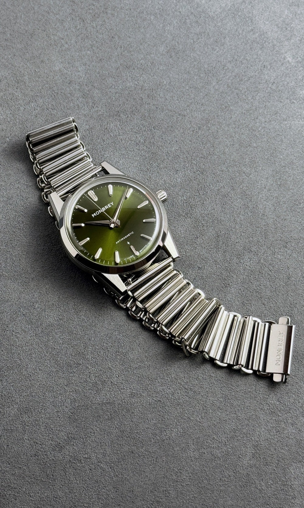 MB1 L07 Olive Green with M2 Bonklip bracelet