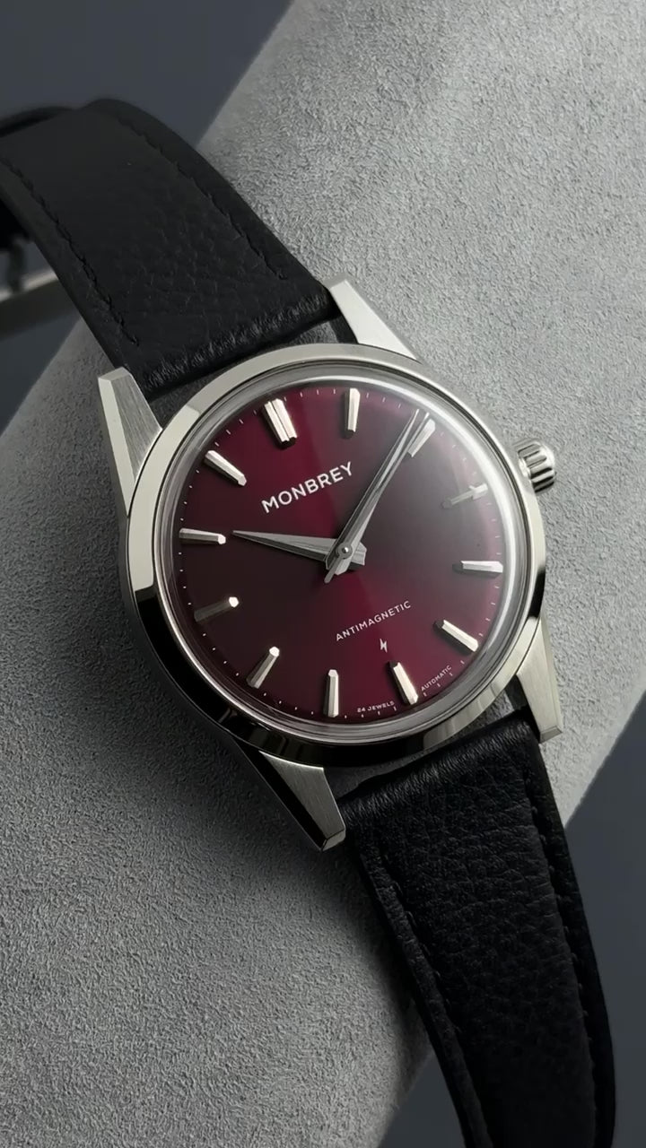 L09 - CHERRY RED – MONBREY