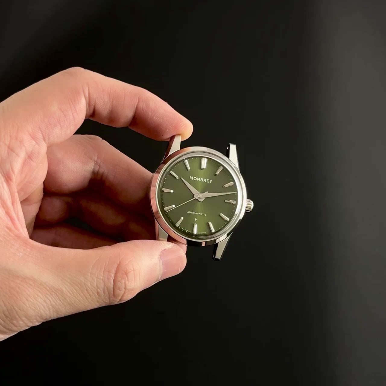 L07 - OLIVE GREEN – MONBREY L07 - OLIVE GREEN – MONBREY